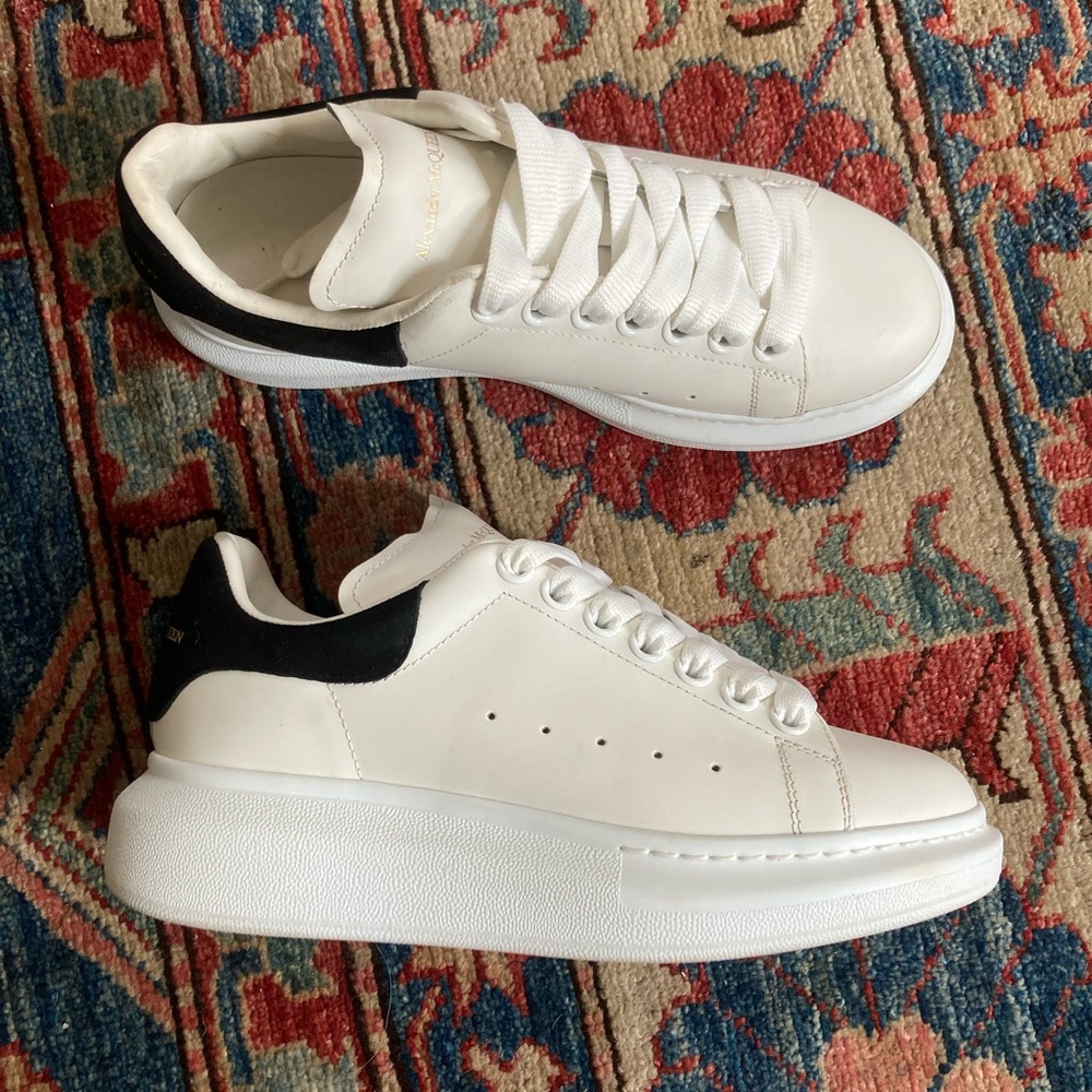 Alexander McQeen Oversized White and Black Low Sneakers